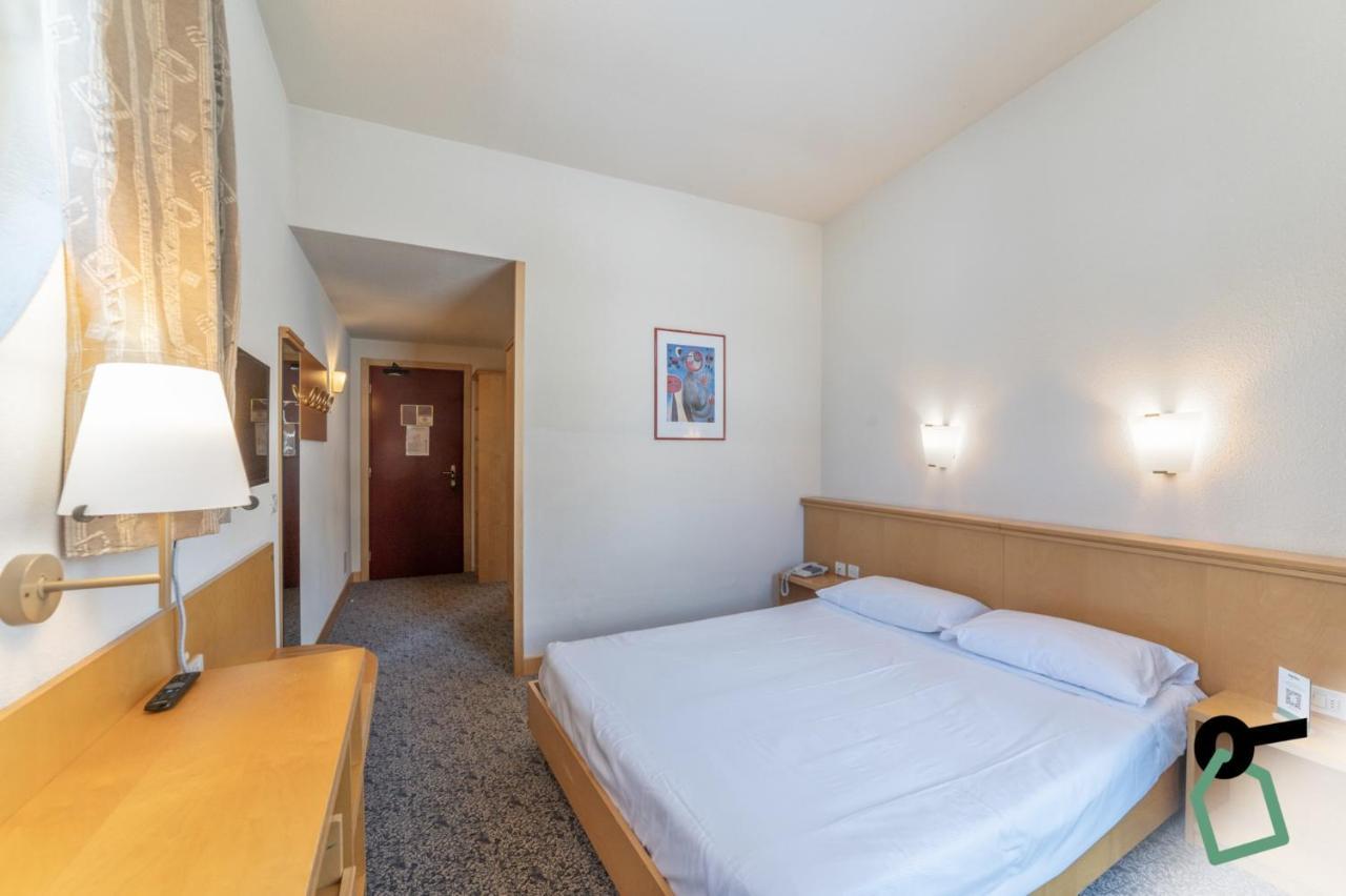 Hotiday Hotel Colle Sestriere Buitenkant foto