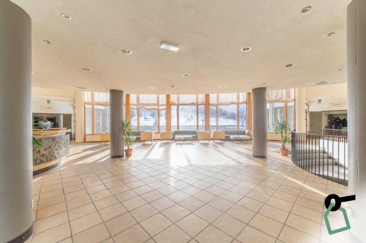 Hotiday Hotel Colle Sestriere Buitenkant foto