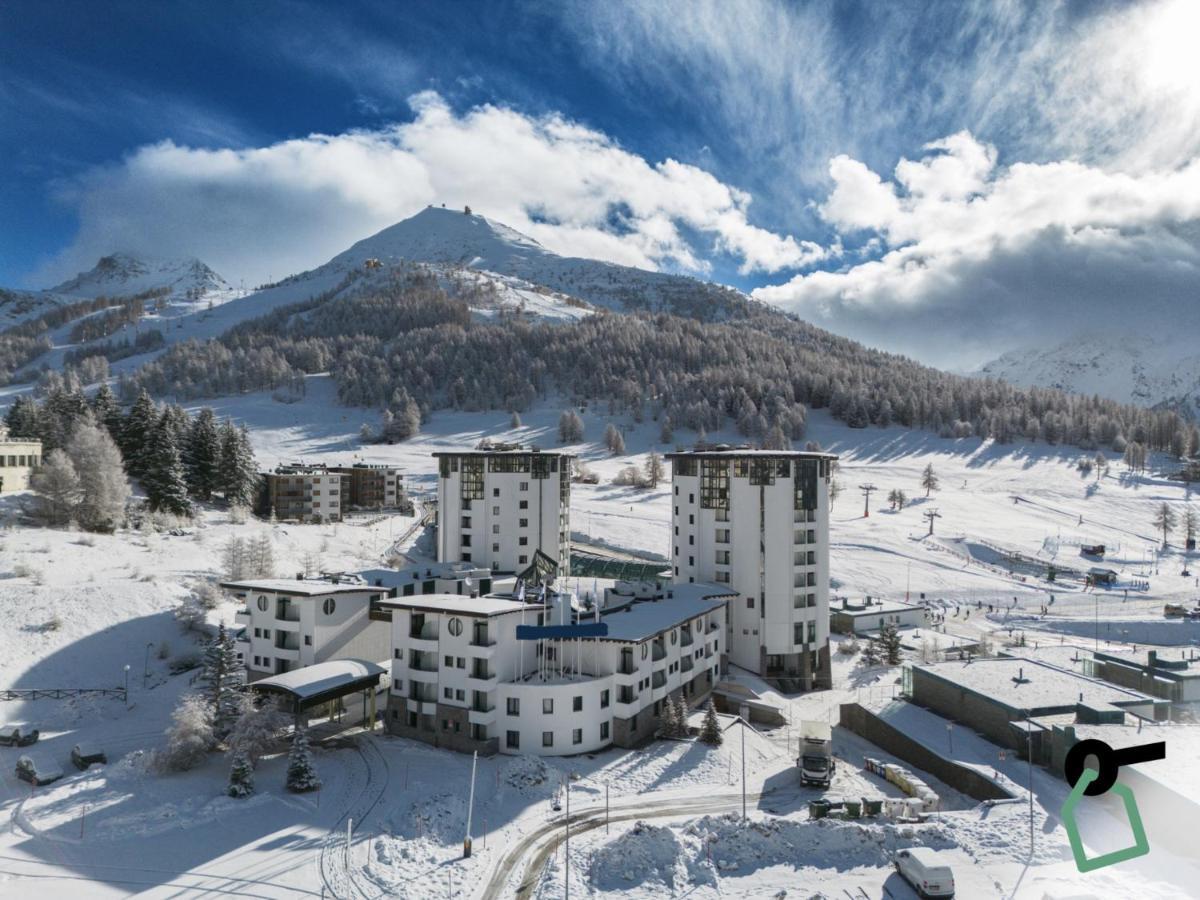 Hotiday Hotel Colle Sestriere Buitenkant foto