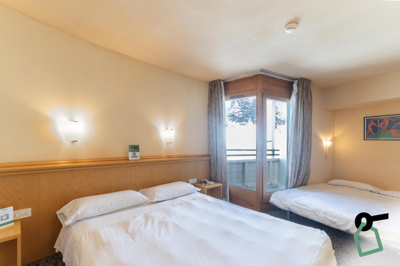 Hotiday Hotel Colle Sestriere Buitenkant foto