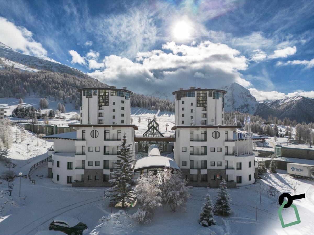 Hotiday Hotel Colle Sestriere Buitenkant foto