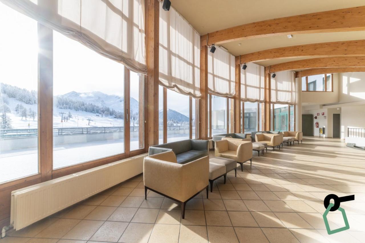 Hotiday Hotel Colle Sestriere Buitenkant foto