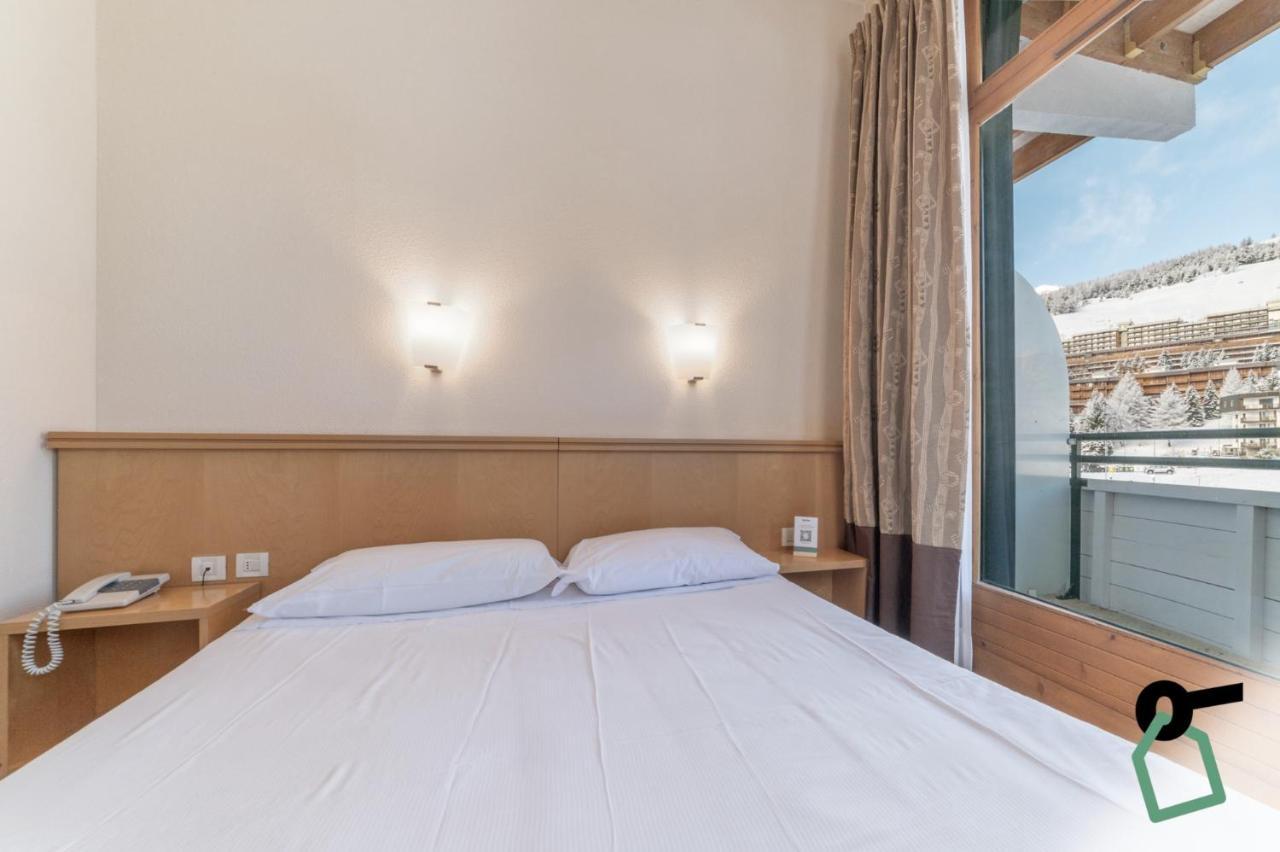 Hotiday Hotel Colle Sestriere Buitenkant foto